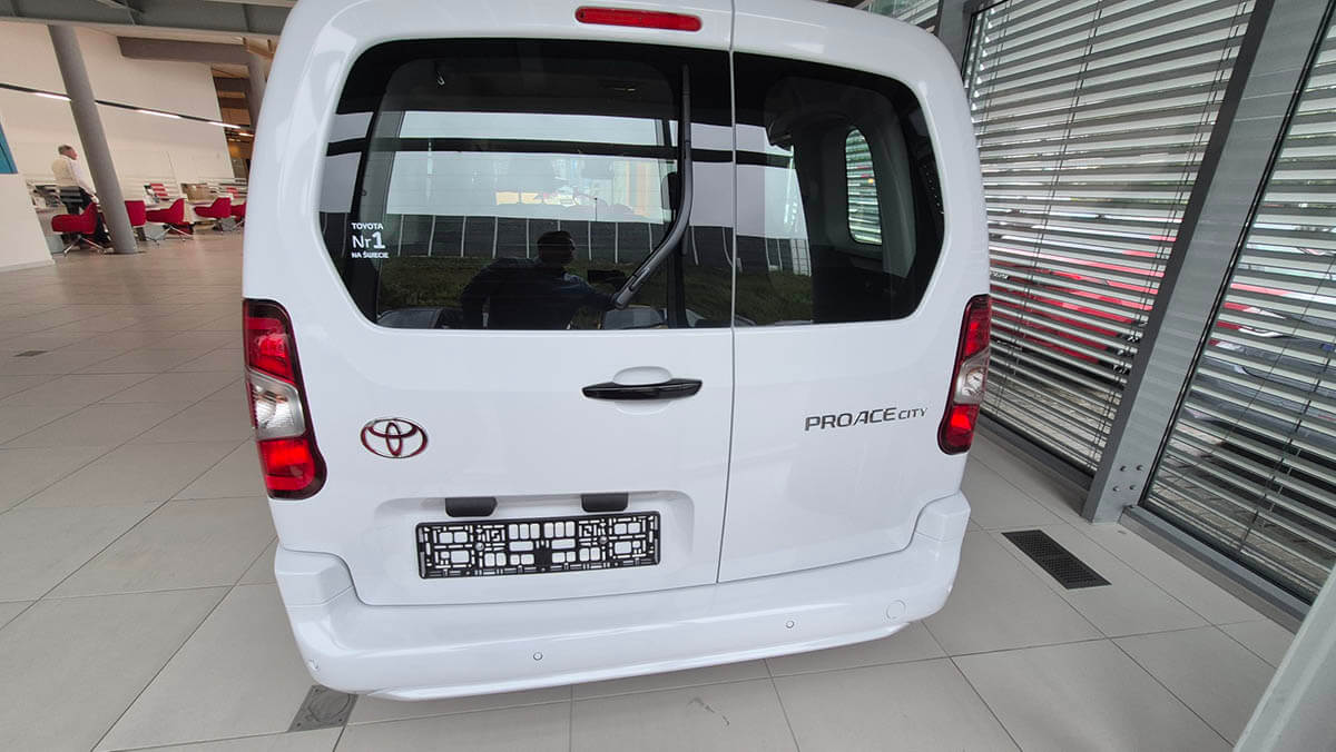 Toyota Proace Verso 1.5 D4-D Business - Toyota Czajka