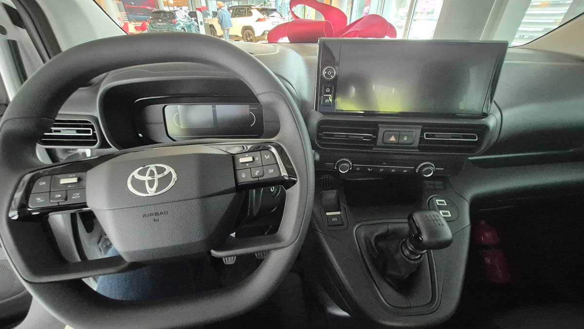 Toyota Proace Verso 1.5 D4-D Business - Toyota Czajka
