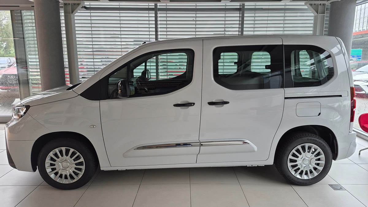 Toyota Proace Verso 1.5 D4-D Business - Toyota Czajka