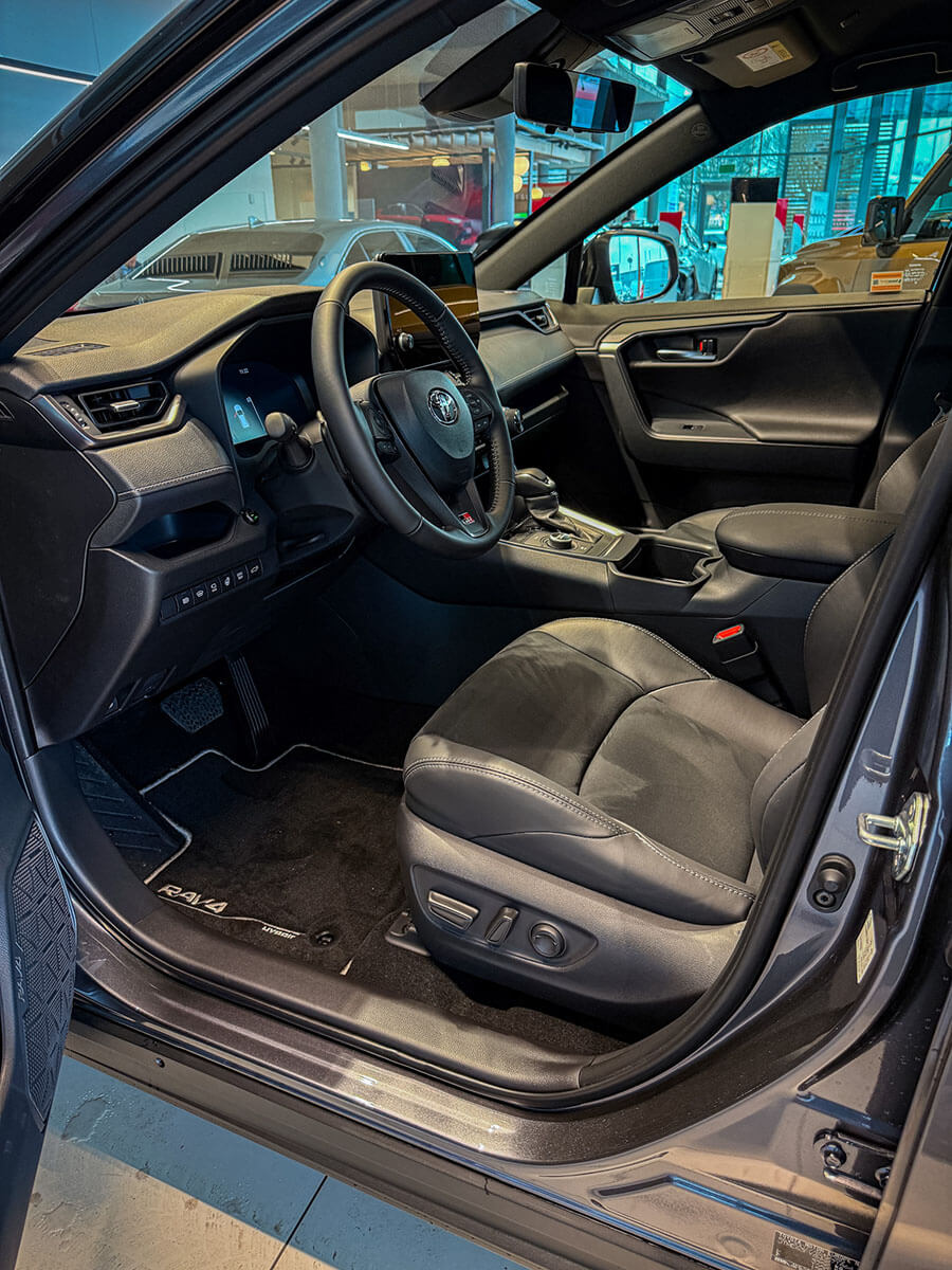 RAV4 2,5 Hybrid Dynamic Force 222 KM GR Sport - Toyota Czajka