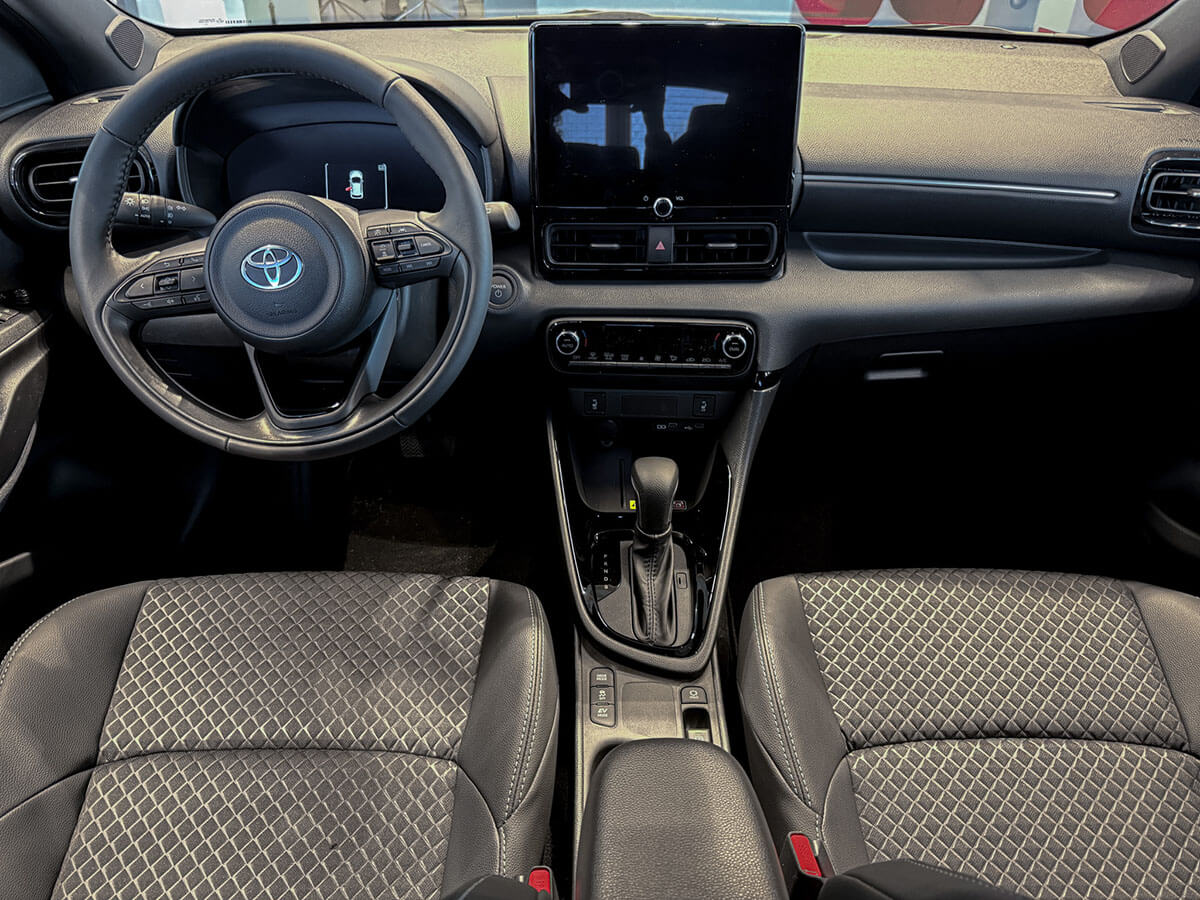 Toyota Yaris – MY '25 1,5 VVT-i H 130 KM hybryda Executive - Toyota Czajka