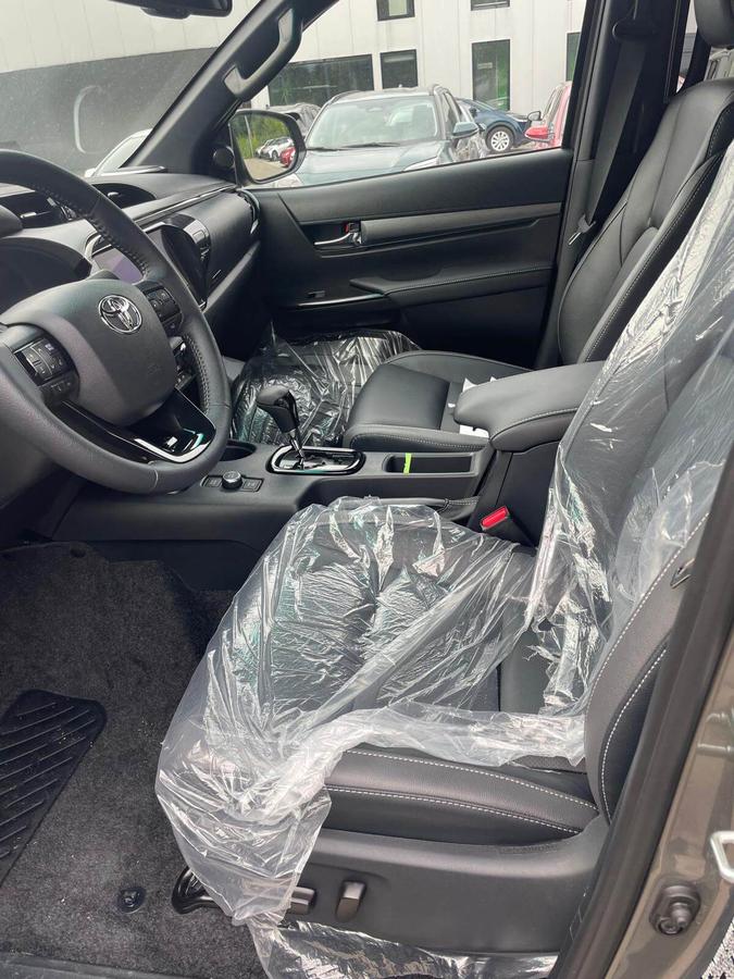 Toyota Hilux – MY24 2.8 D-4D 204 KM diesel Invincible - Toyota Czajka