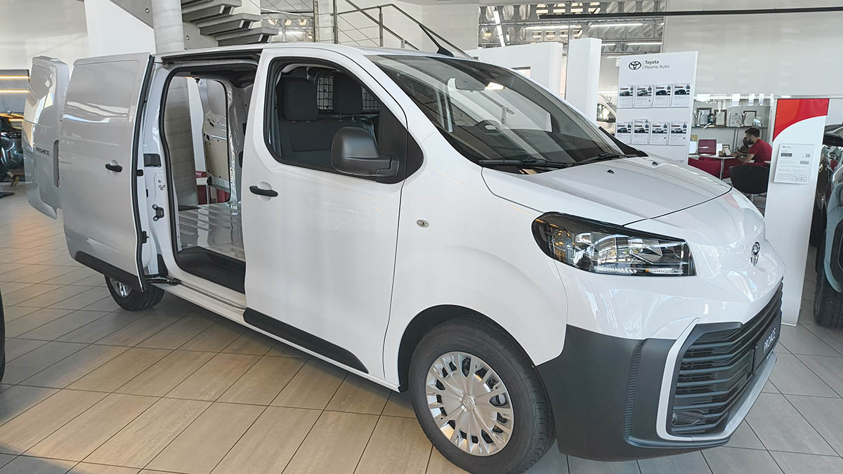 Toyota Proace Furgon Long 2.0 140 KM manual RP 2025  ACTIVE - Toyota Czajka