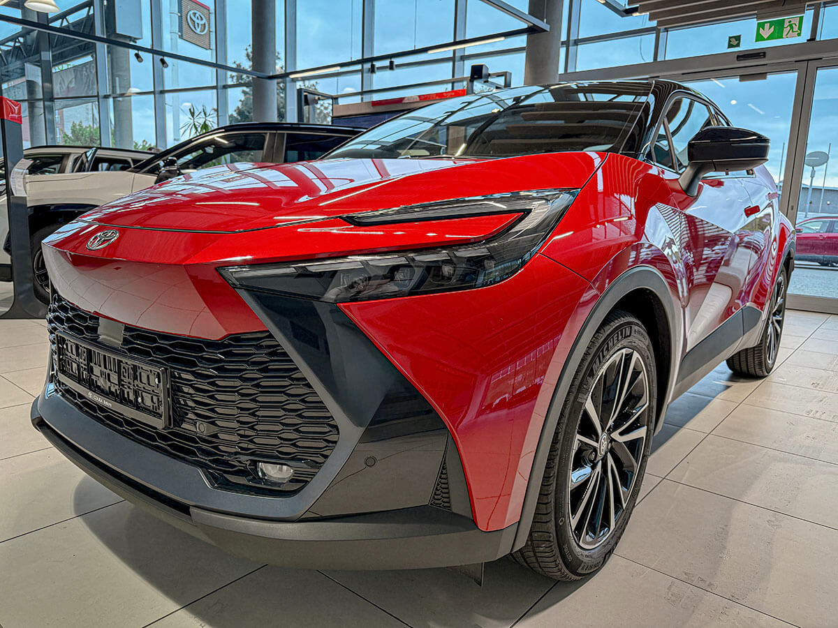Toyota C‐HR 2.0 Hybrid Dynamic Force Plug-in 223 KM Executive - Toyota Czajka