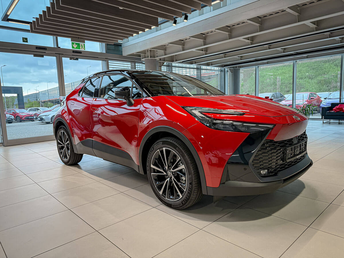 Toyota C‐HR 2.0 Hybrid Dynamic Force Plug-in 223 KM Executive - Toyota Czajka