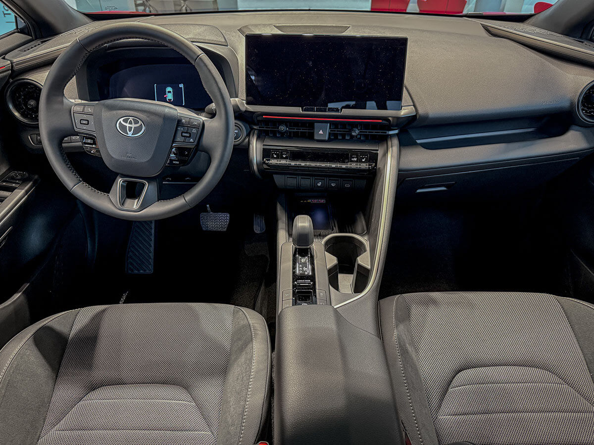 Toyota C‐HR 2.0 Hybrid Dynamic Force Plug-in 223 KM Executive - Toyota Czajka