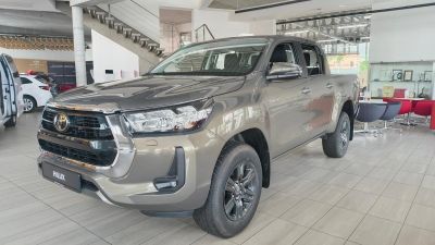 Toyota Hilux 2.4 D-4D 150 KM Active - Toyota Czajka